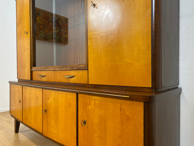 WMK I Stilvoller und gut erhaltener Mid-Century Wohnzimmerschrank mit Vitrine und Schubladen