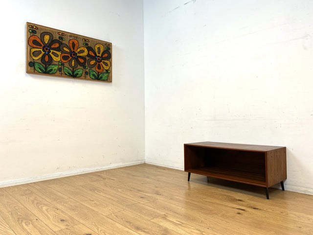 Stilvolles offenes skandinavisches Vintage Lowboard in Teakholz auf neuen Metallfüßen I Sideboard Kommode TV-Lowboard Regal Bücherregal Bank Board Phone Möbel Danish Design Mid-Century Teak I