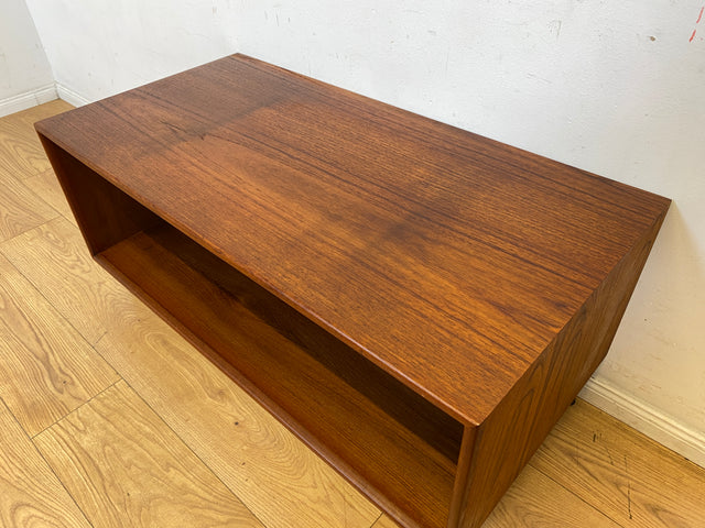 Stilvolles offenes skandinavisches Vintage Lowboard in Teakholz auf neuen Metallfüßen I Sideboard Kommode TV-Lowboard Regal Bücherregal Bank Board Phone Möbel Danish Design Mid-Century Teak I