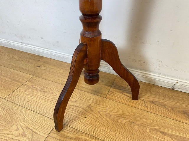Schöner und stabiler runder 50er Jahre Beistelltisch im antiken Stil mit gedrechseltem Fuß I Tisch Tischchen Ablage Telefontisch Blumentisch Blumenbank Vintage I