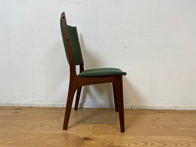 WMK I Set aus 6 skandinavischen Designer Stühlen von Erik Buck aus Nussbaum mit grünem Stoffbezug