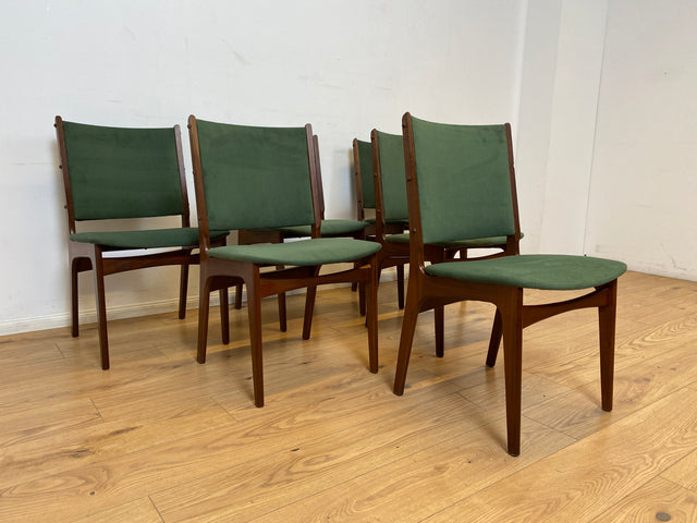 WMK I Set aus 6 skandinavischen Designer Stühlen von Erik Buck aus Nussbaum mit grünem Stoffbezug