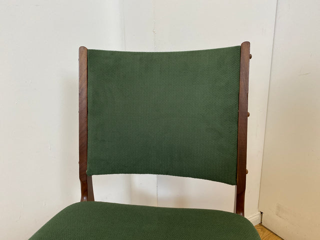 WMK I Set aus 6 skandinavischen Designer Stühlen von Erik Buck aus Nussbaum mit grünem Stoffbezug