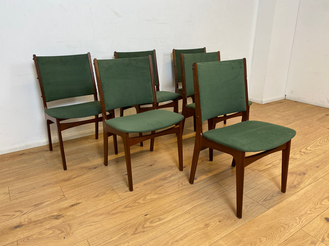 WMK I Set aus 6 skandinavischen Designer Stühlen von Erik Buck aus Nussbaum mit grünem Stoffbezug
