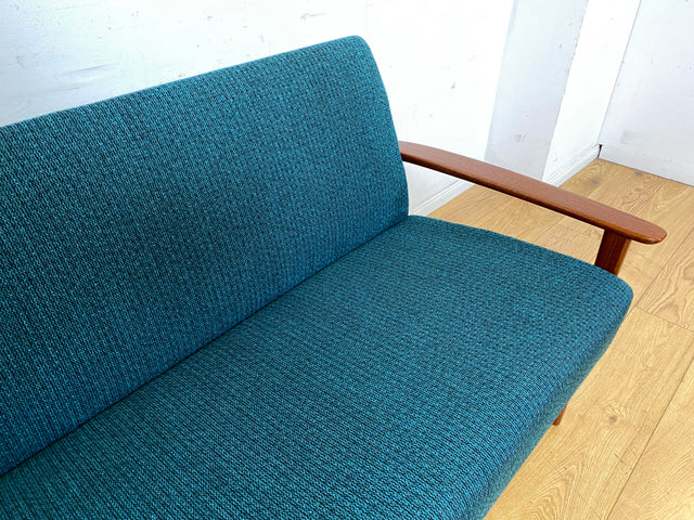 Elegantes skandinavisches Mid-Century Sofa mit Schlaffunktion , Teakholz Rahmen, und petrol Blauem Original Bezug I Couch Schlafsofa Schlafcouch Daybed Sitzgarnitur Danish Design Vintage 60er I