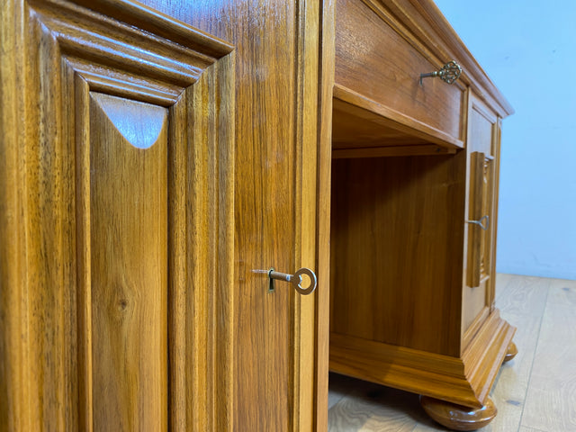 WMK I Hochwertiger Vintage 2-Personen Schreibtisch im Antiken Stil in Nussbaum
