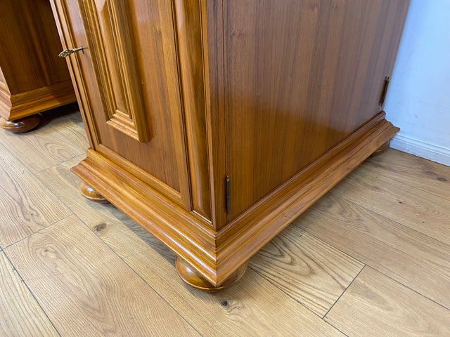 WMK I Hochwertiger Vintage 2-Personen Schreibtisch im Antiken Stil in Nussbaum
