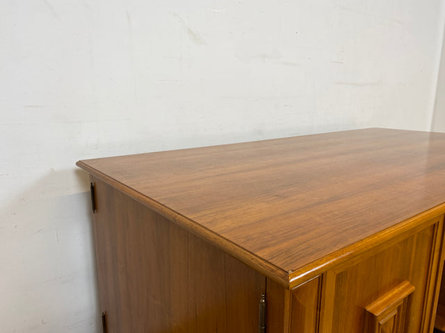 WMK I Hochwertiger Vintage 2-Personen Schreibtisch im Antiken Stil in Nussbaum