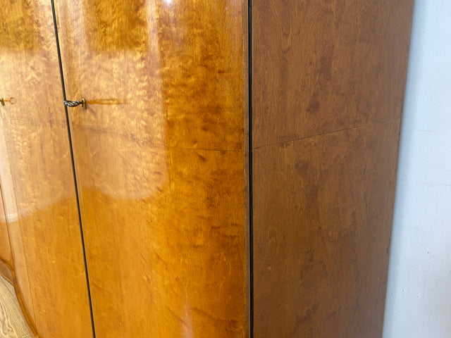 Wunderschöner und sehr gut erhaltener 30er Jahre Art Deco Kleiderschrank aus vollem Holz mit guter Aufteilung I Schrank Schlafzimmerschrank Wäscheschrank Vintage Antik Alt I