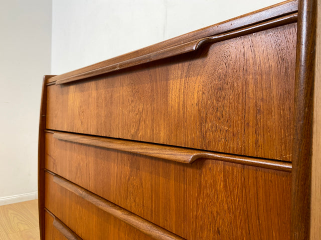 Das Highlight I Rare skandinavische Mid-Century Schminkkommode in Teakholz mit Schubladen & Spiegel I Kommode Sideboard Schminktisch Wäschekommode Frisierkommode Danish Design Vintage I
