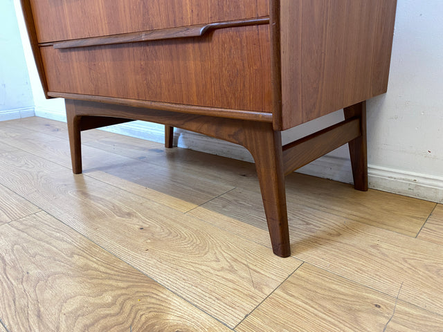 Das Highlight I Rare skandinavische Mid-Century Schminkkommode in Teakholz mit Schubladen & Spiegel I Kommode Sideboard Schminktisch Wäschekommode Frisierkommode Danish Design Vintage I
