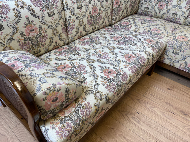 WMK I Wunderschönes antikes Ecksofa mit floralem Bezug , Wiener Geflecht und Federkern (Kopie)