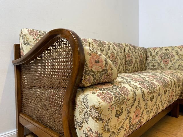 WMK I Wunderschönes antikes Ecksofa mit floralem Bezug , Wiener Geflecht und Federkern (Kopie)