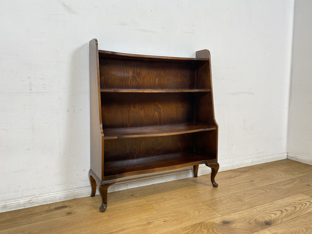 WMK I Elegantes kleines dunkles 60er Jahre Bücherregal im antiken Stil mit Cabriole-Füßen I Regal Holzregal Bücherschrank Blumenregal Chippendale Barock Vintage 50er I Berlin Heidelberg Bayern Bremen