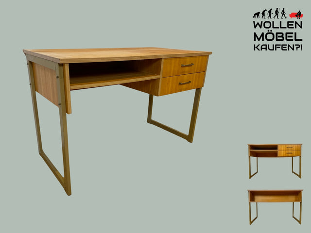 WMK I Stilvoller heller 70er Jahre Schreibtisch , freistellend mit Regal & Kufen Füßen aus Metall I Writing Desk Bürotisch Arbeitstisch Computertisch Retro Mid-Century Vintage I Berlin Leipzig Bremen
