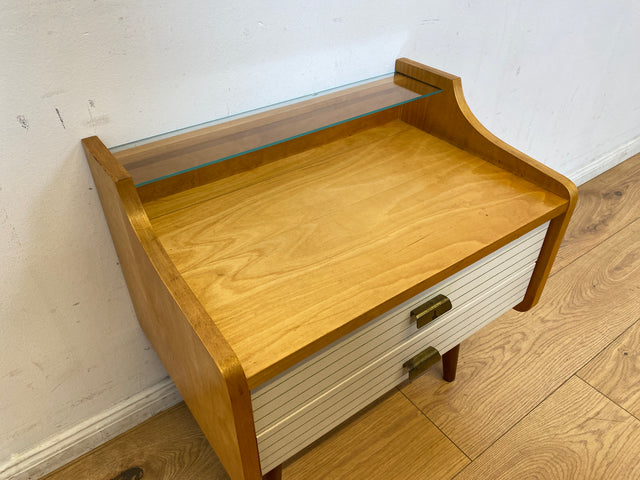 WMK I Formschöner heller Mid-Century Nachttisch mit Schubladen und konischen Füßen I Nachtschrank Nachtschränkchen Nachtkommode Kommode Beistelltisch Ablage Vintage 50er 60er I Berlin Köln Bayern