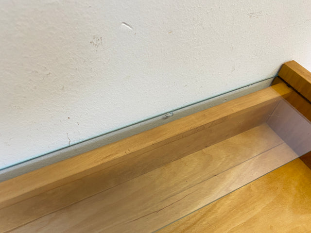 WMK I Formschöner heller Mid-Century Nachttisch mit Schubladen und konischen Füßen I Nachtschrank Nachtschränkchen Nachtkommode Kommode Beistelltisch Ablage Vintage 50er 60er I Berlin Köln Bayern