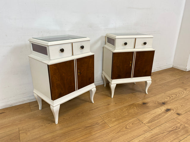 WMK I 1/2 Wunderschöner weißer 30er Jahre Art Deco Nachttisch aus vollem Holz