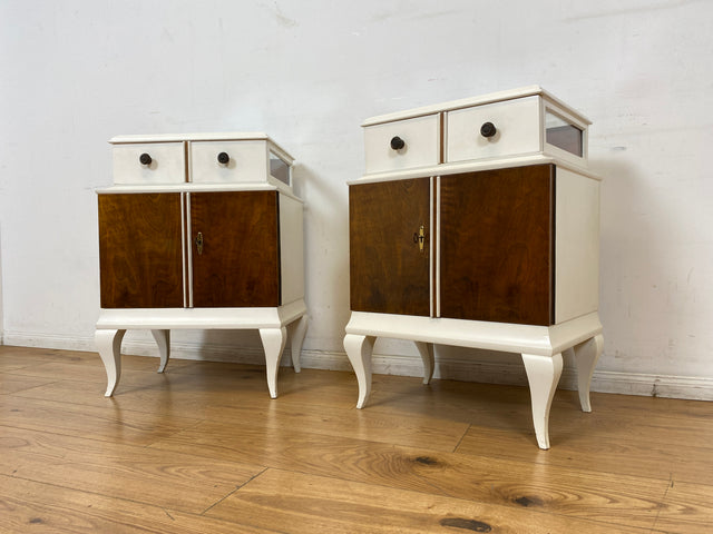 WMK I 1/2 Wunderschöner weißer 30er Jahre Art Deco Nachttisch aus vollem Holz