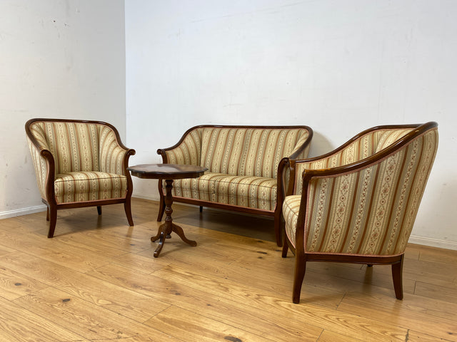 I Elegante und sehr gut erhaltene antike Sitzgarnitur aus Sofa und 2 Sessel mit Federkern und hochwertigem gestreiftem Stoffbezug I Sitzgruppe Couch Couchgarnitur Zweisitzer Vintage Biedermeier I
