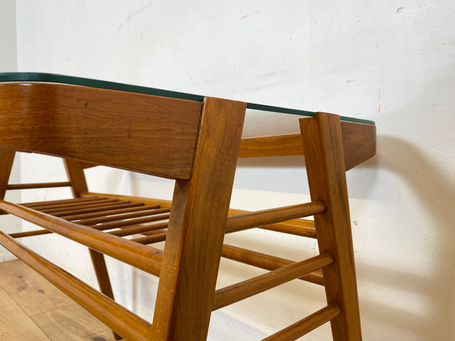 Stilvoller 60er Jahre Designer Couchtisch von František Jirák mit Glasplatte und Ablage I Glastisch Glascouchtisch Wohnzimmertisch Coffee Table Mid-Century 50er Vintage I