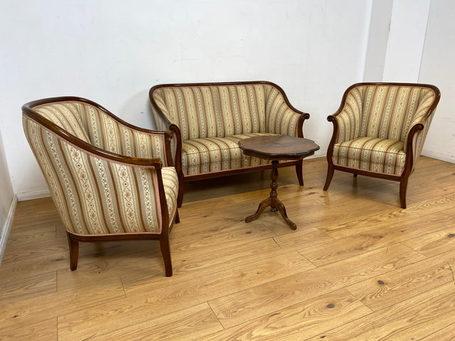 I Elegante und sehr gut erhaltene antike Sitzgarnitur aus Sofa und 2 Sessel mit Federkern und hochwertigem gestreiftem Stoffbezug I Sitzgruppe Couch Couchgarnitur Zweisitzer Vintage Biedermeier I
