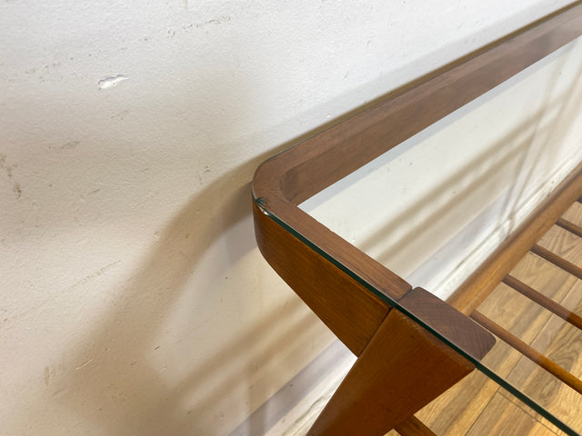 Stilvoller 60er Jahre Designer Couchtisch von František Jirák mit Glasplatte und Ablage I Glastisch Glascouchtisch Wohnzimmertisch Coffee Table Mid-Century 50er Vintage I