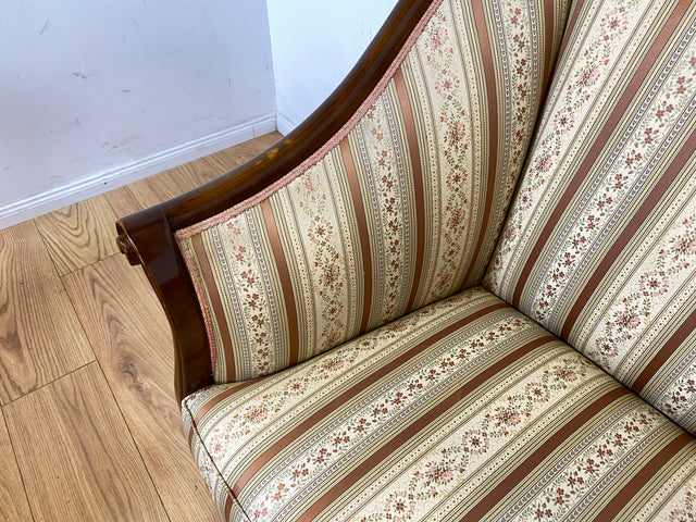 I Elegante und sehr gut erhaltene antike Sitzgarnitur aus Sofa und 2 Sessel mit Federkern und hochwertigem gestreiftem Stoffbezug I Sitzgruppe Couch Couchgarnitur Zweisitzer Vintage Biedermeier I