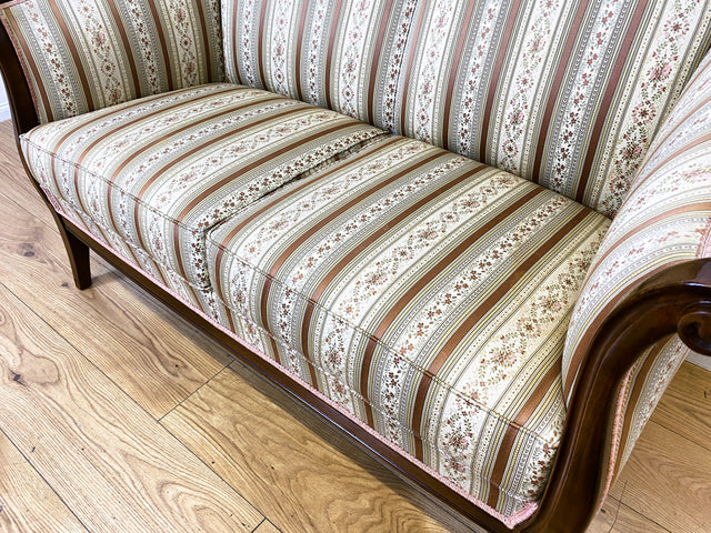 I Elegante und sehr gut erhaltene antike Sitzgarnitur aus Sofa und 2 Sessel mit Federkern und hochwertigem gestreiftem Stoffbezug I Sitzgruppe Couch Couchgarnitur Zweisitzer Vintage Biedermeier I