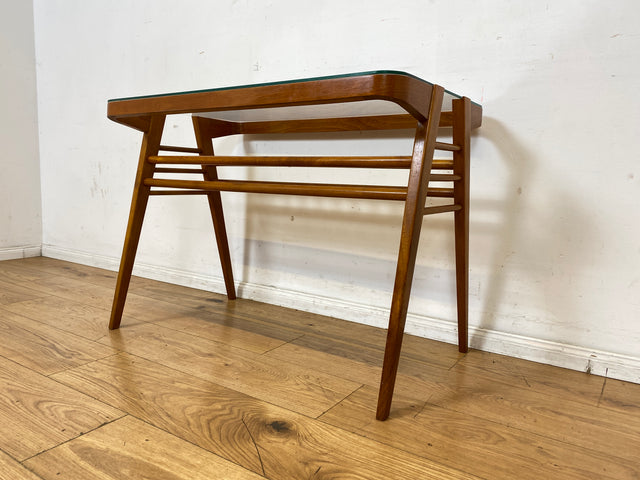 Stilvoller 60er Jahre Designer Couchtisch von František Jirák mit Glasplatte und Ablage I Glastisch Glascouchtisch Wohnzimmertisch Coffee Table Mid-Century 50er Vintage I