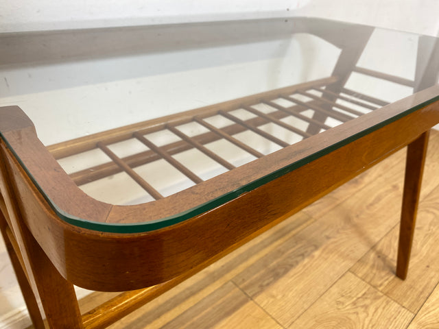 Stilvoller 60er Jahre Designer Couchtisch von František Jirák mit Glasplatte und Ablage I Glastisch Glascouchtisch Wohnzimmertisch Coffee Table Mid-Century 50er Vintage I