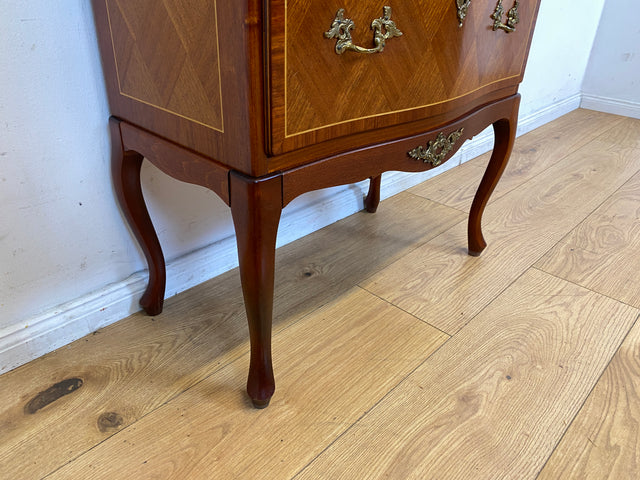 Sehr elegante kleine Vintage Kommode in antikem Stil mit Marmor Auflage, Schubladen und edlem Messingbeschlag I Schränkchen Marmorkommode Wäschekommode Stilmöbel Barock Rokoko I