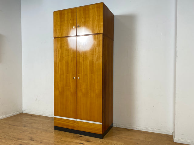 Stilvoller und perfekt aufgeteilter Vintage Kleiderschrank mit Aufsatz und Schubladen I Schrank Schlafzimmerschrank Wäscheschrank Wardrobe Retro Mid-Century 60er 70er I