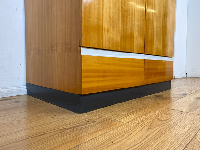 Stilvoller und perfekt aufgeteilter Vintage Kleiderschrank mit Aufsatz und Schubladen I Schrank Schlafzimmerschrank Wäscheschrank Wardrobe Retro Mid-Century 60er 70er I