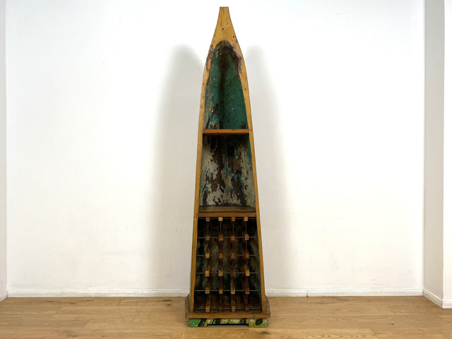 Boatwood by WMK # Besonderes Weinregal aus echtem Einbaum I ein handgefertigtes Unikat in Originalfarben I Regal Holzregal Flaschenregal Eck Bar Schrank Haus Fischer Wein Rack Boot Schiff Rostock Slyt