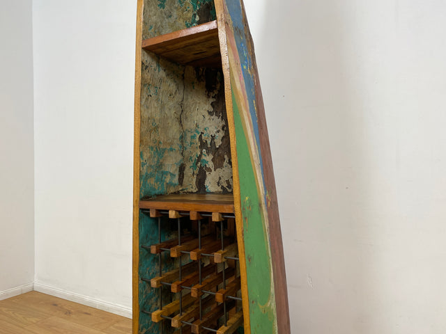 Boatwood by WMK # Besonderes Weinregal aus echtem Einbaum I ein handgefertigtes Unikat in Originalfarben I Regal Holzregal Flaschenregal Eck Bar Schrank Haus Fischer Wein Rack Boot Schiff Rostock Slyt