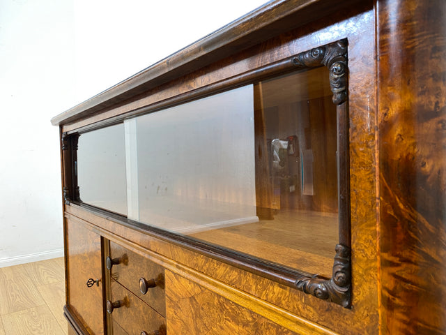 Wunderschöne 30er Jahre Art Deco Kommode I Massivholz in edlem Wurzelholz I mit Vitrine & Schubladen I Sideboard Schrank Barschrank Barkommode Wäschekommode Vintage Antik I