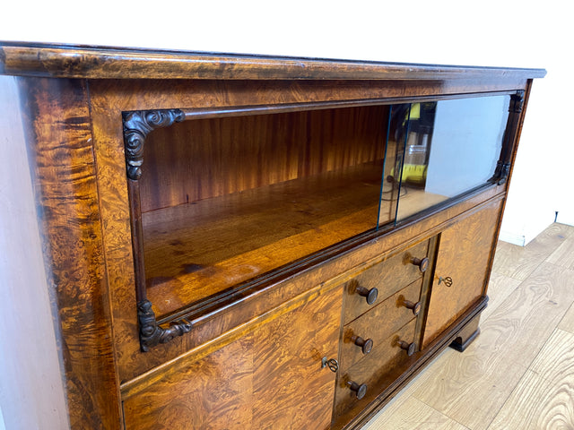 Wunderschöne 30er Jahre Art Deco Kommode I Massivholz in edlem Wurzelholz I mit Vitrine & Schubladen I Sideboard Schrank Barschrank Barkommode Wäschekommode Vintage Antik I