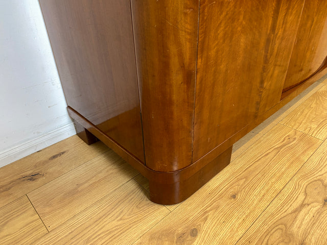 Formschöner und perfekt aufgeteilter 50er Jahre Kleiderschrank aus vollem Holz mit Schublade I Schrank Schlafzimmerschrank Wäscheschrank Wardrobe Antik Vintage 60er I