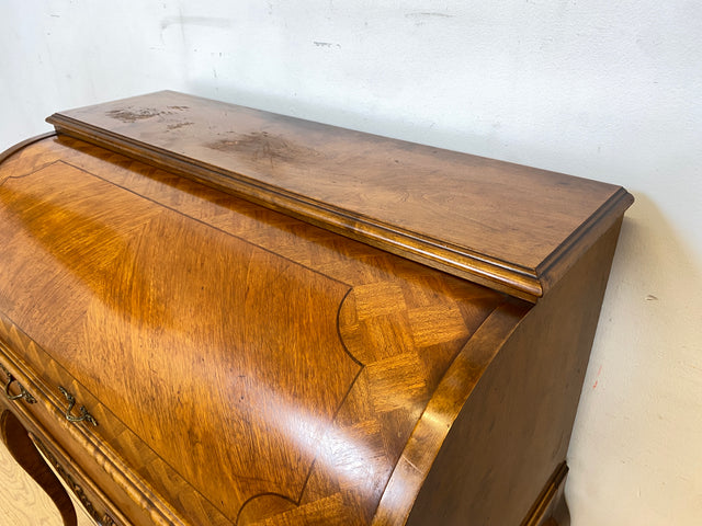 Eleganter 60er Jahre Massivholz Sekretär in antikem Stil mit ausziehbarer Schreibplatte und edlen Messingbeschlägen I Schreibsekretär Zylindersekretär Schreibschrank Schreibtisch Barock Vintage I