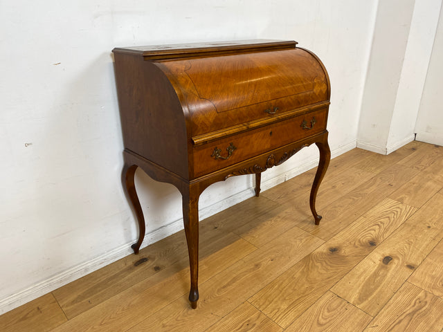 Eleganter 60er Jahre Massivholz Sekretär in antikem Stil mit ausziehbarer Schreibplatte und edlen Messingbeschlägen I Schreibsekretär Zylindersekretär Schreibschrank Schreibtisch Barock Vintage I