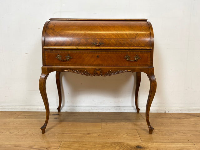 Eleganter 60er Jahre Massivholz Sekretär in antikem Stil mit ausziehbarer Schreibplatte und edlen Messingbeschlägen I Schreibsekretär Zylindersekretär Schreibschrank Schreibtisch Barock Vintage I