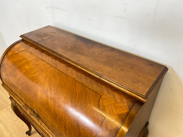 Eleganter 60er Jahre Massivholz Sekretär in antikem Stil mit ausziehbarer Schreibplatte und edlen Messingbeschlägen I Schreibsekretär Zylindersekretär Schreibschrank Schreibtisch Barock Vintage I