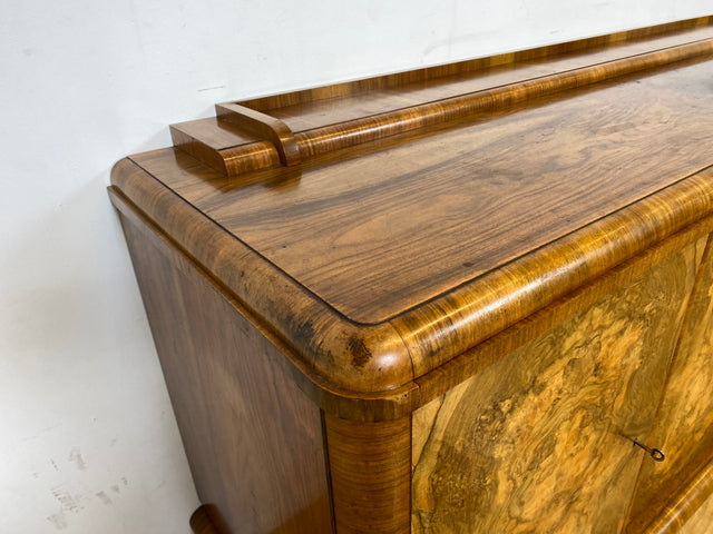 Grandiose Art Deco Anrichte I Vollholz in edlem Nussbaum Wurzelholz I Büfett Buffet Sideboard Kommode Schrank Geschirrschrank Kredenz Küchenschrank Antik Alt Vintage 30er I
