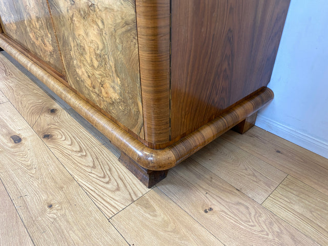 Grandiose Art Deco Anrichte I Vollholz in edlem Nussbaum Wurzelholz I Büfett Buffet Sideboard Kommode Schrank Geschirrschrank Kredenz Küchenschrank Antik Alt Vintage 30er I