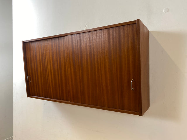 Stilvoller Mid-Century Hängeschrank mit Schiebetüren und formschönen Metallgriffen I Kommode Sideboard Geschirrschrank Küchenschrank Hängekommode 60er 70er Vintage I