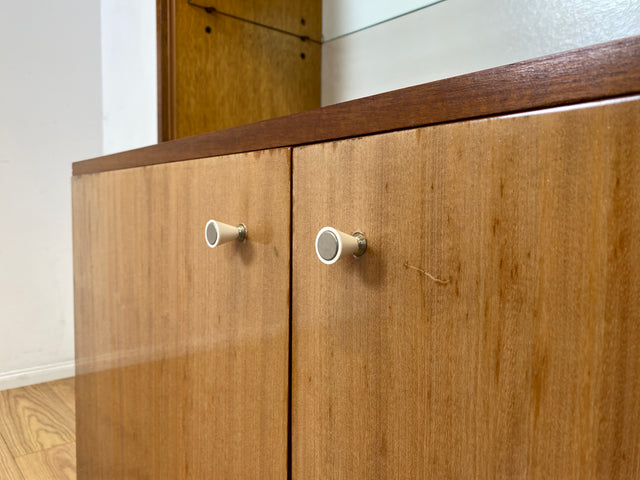 Schönes und geräumiges Mid-Century Highboard aus 1968  mit Glasregal I Schrank Bücherschrank Bücherregal Wohnzimmerschrank Kommode Vintage Retro 60er 70er Alt I