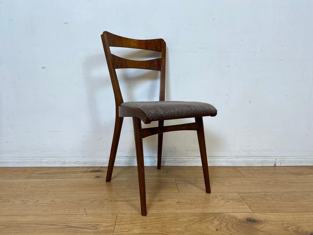 Set aus 4 formschönen und sehr gut erhaltenen 50er Jahre Stühlen mit Originalbezug I Esszimmerstühle Küchenstühle Holzstühle Dining Chairs Mid-Century Vintage 60er 4er I
