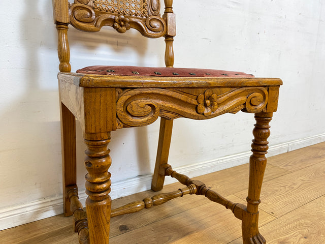 Set aus 4 grandiosen antiken Esszimmerstühlen aus handverzierter Eiche mit Wiener Geflecht I 1880-1910 I Stühle Holzstühle Dining Chairs Historismus Gründerzeit Vintage I