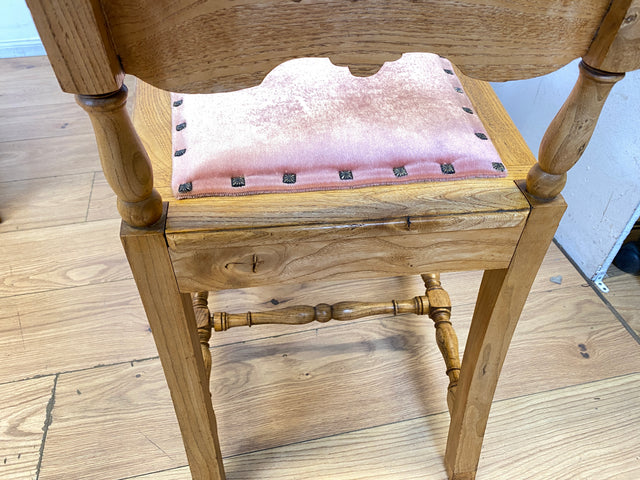 Set aus 4 grandiosen antiken Esszimmerstühlen aus handverzierter Eiche mit Wiener Geflecht I 1880-1910 I Stühle Holzstühle Dining Chairs Historismus Gründerzeit Vintage I